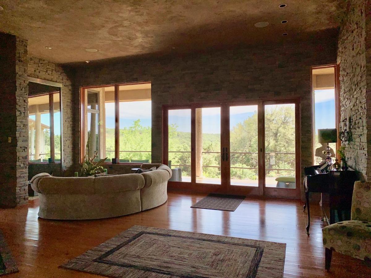 Villa Scenic Hill Country Retreat - Rhino Ranch New Braunfels Esterno foto