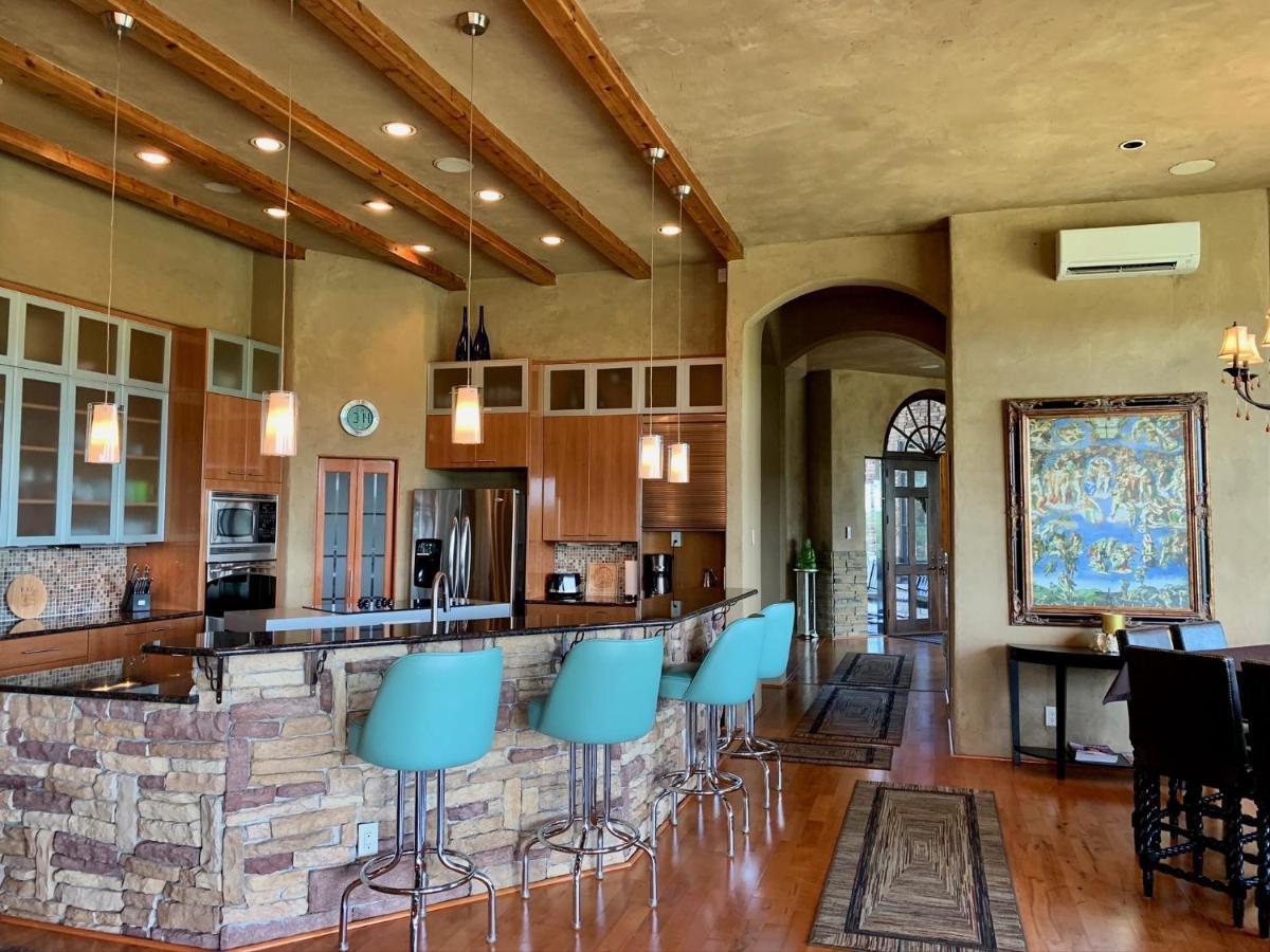 Villa Scenic Hill Country Retreat - Rhino Ranch New Braunfels Esterno foto