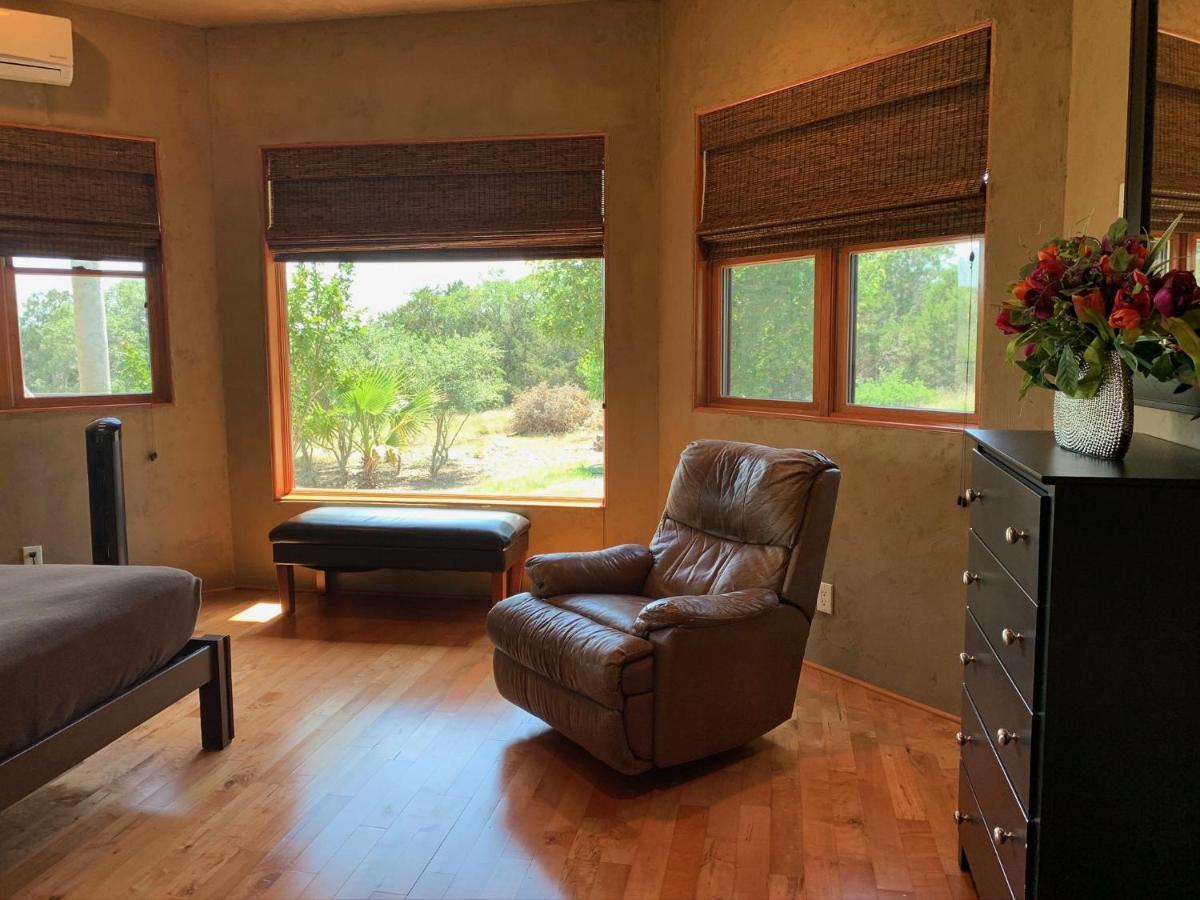 Villa Scenic Hill Country Retreat - Rhino Ranch New Braunfels Esterno foto